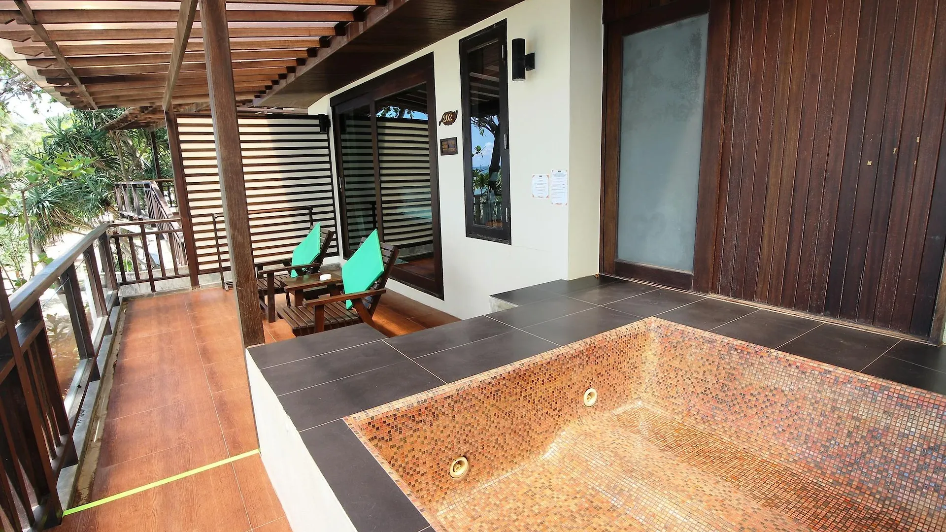 Moonlight Bay Resort Ko Lanta 4*,