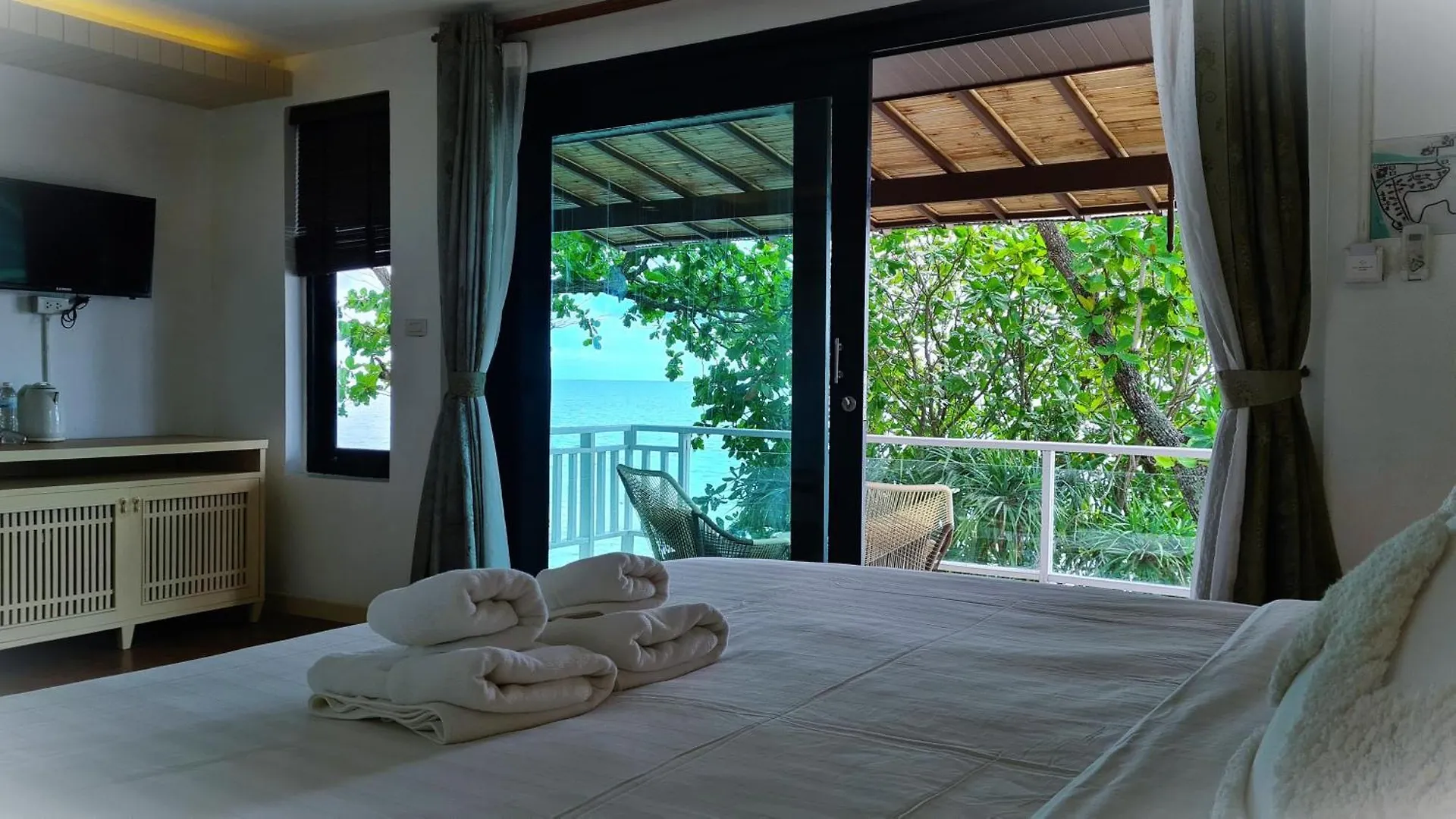 Moonlight Bay Resort Ko Lanta 4*,