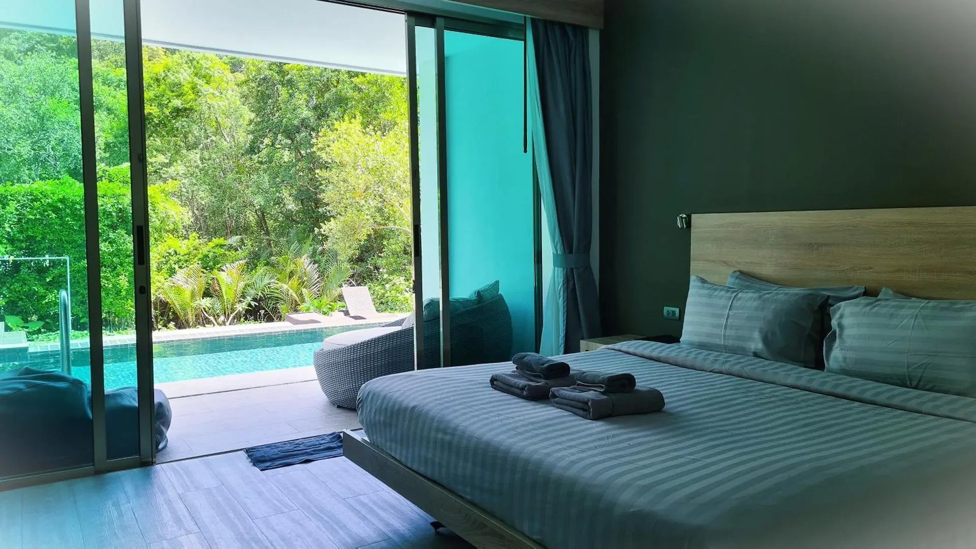 Moonlight Bay Resort Ko Lanta 4*,  Tailândia